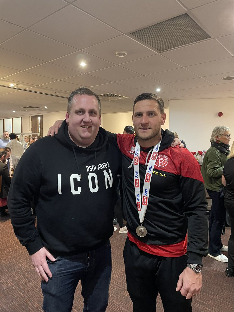 The last week in photos…… and what a week it’s been! Saturday Wembley, Sunday Razorlight, Tuesday theatre for Charlie and the chocolate factory, Wednesday blades promotion, today blades trophy and medals! Feeling very lucky it’s been a great week🙏🏼