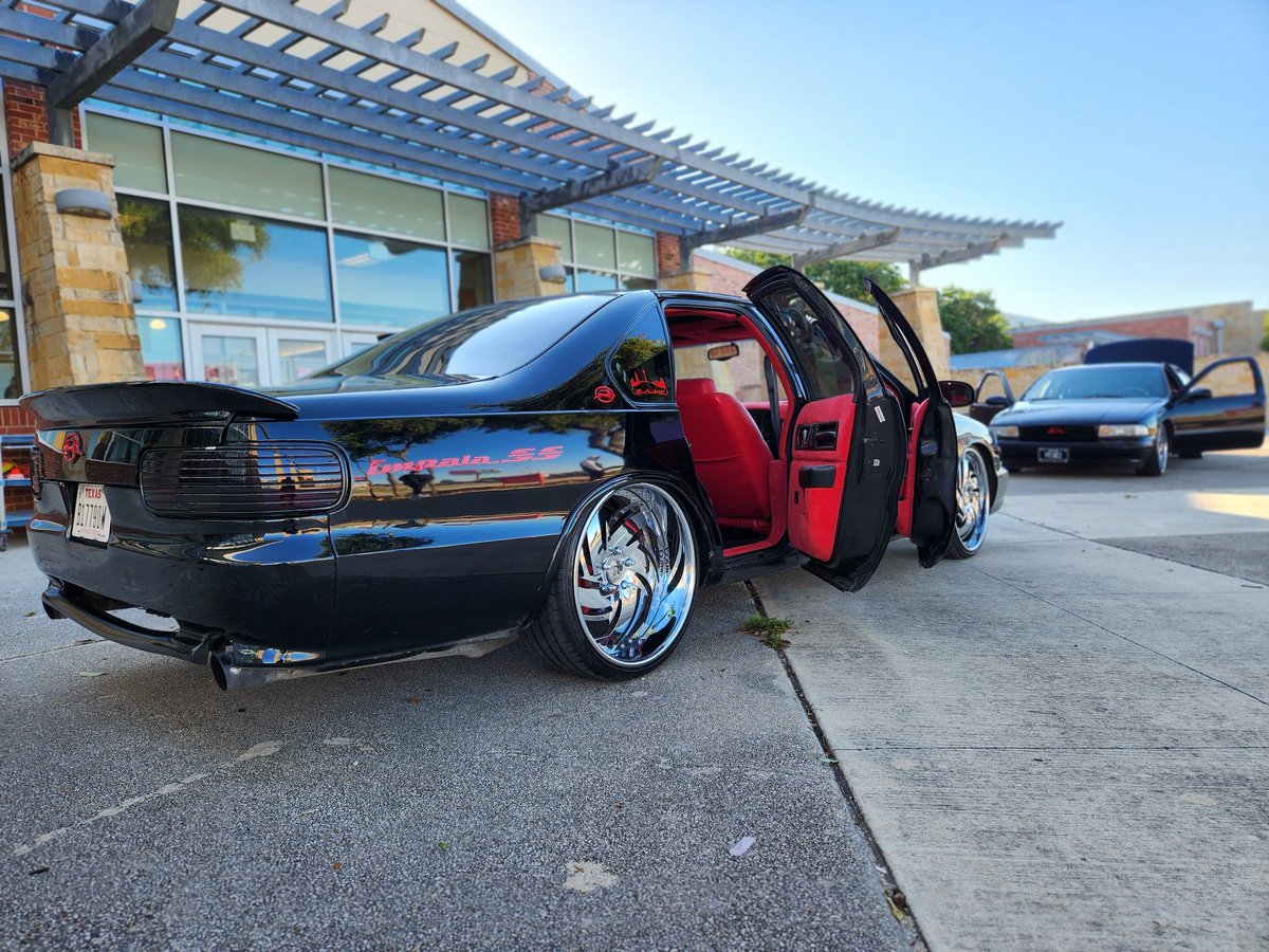 DLuxKreationz's tweet photo. Double duty today! This morning supporting @Canyon_Football #RedNation for their revamped 8th Grade Official Visit. Then, quick switch out to take #ASoldiersFortune to the car show with @NokSanAntonio at Freeman Coliseum. #96ImpalaSS #95ImpalaSS #76ImpalaDonk #IDoThisForFun 💯 https://t.co/FVpCEbE9CY