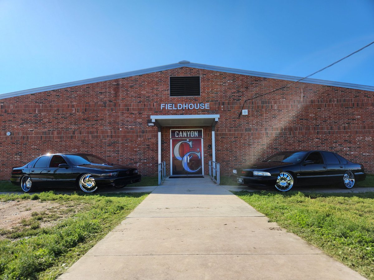 DLuxKreationz's tweet photo. Double duty today! This morning supporting @Canyon_Football #RedNation for their revamped 8th Grade Official Visit. Then, quick switch out to take #ASoldiersFortune to the car show with @NokSanAntonio at Freeman Coliseum. #96ImpalaSS #95ImpalaSS #76ImpalaDonk #IDoThisForFun 💯 https://t.co/FVpCEbE9CY