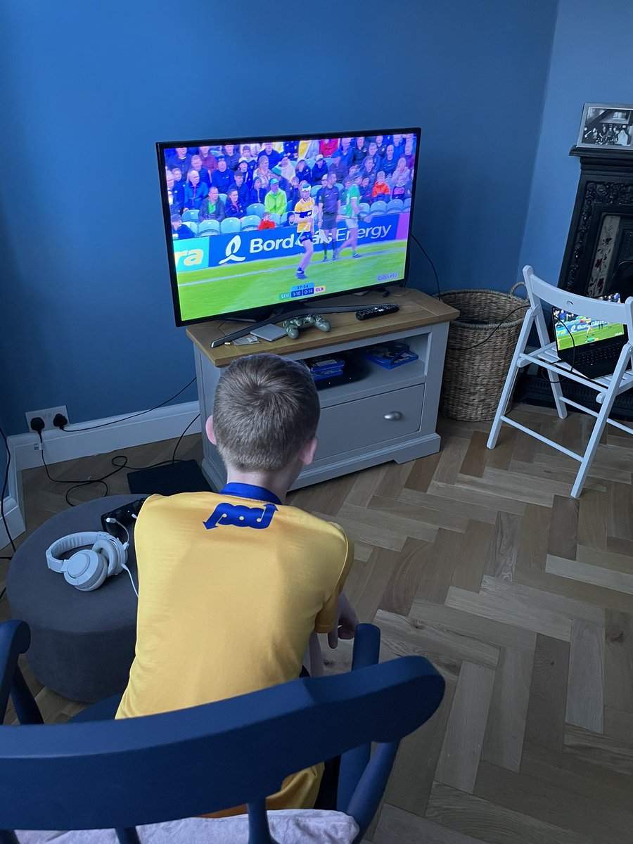 JMBBANNER's tweet photo. @ciaramc96 Never in doubt Ciara 💛💙 https://t.co/807onxzUtR