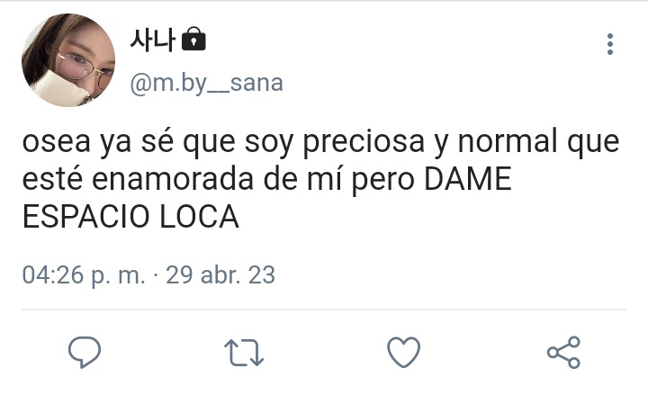 dubstwc's tweet image. photograph / au #sahyo 
una vez jihyo pierde a su amada, sana, ella le escribe cartas recordando todos los momentos que vivieron juntas, desde que se conocieron hasta el día de su boda