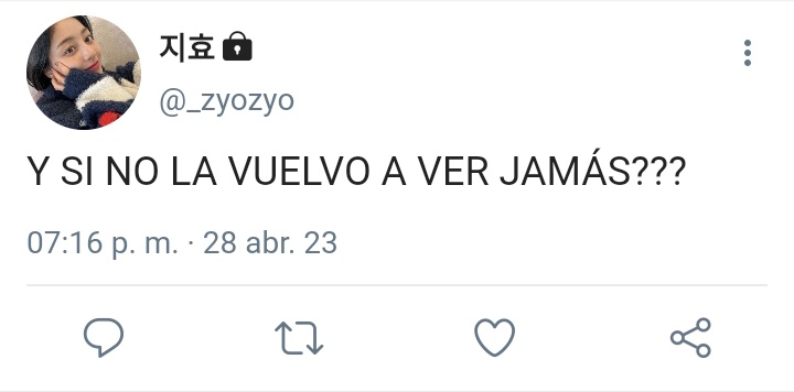 dubstwc's tweet image. photograph / au #sahyo 
una vez jihyo pierde a su amada, sana, ella le escribe cartas recordando todos los momentos que vivieron juntas, desde que se conocieron hasta el día de su boda