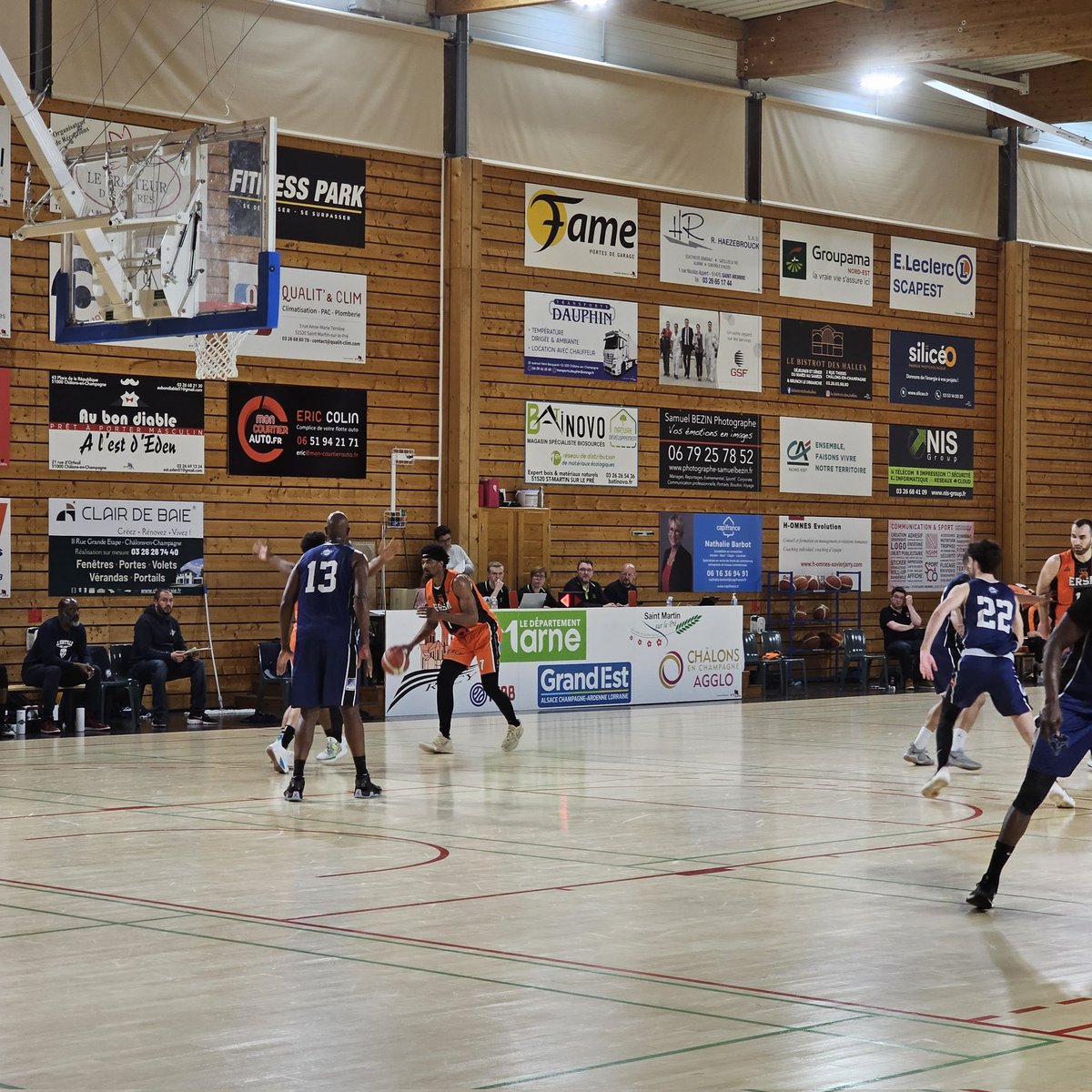 BlanchardRaphaL's tweet photo. Plaisir de retrouver l' ERSM Basket dans la salle Pierre Arnould à #Recy pour la fin de sa belle saison en N2 qui en appelle d'autres encore plus belles avec le soutien affirmé du @DptMarne
@ChristianBruyen https://t.co/Nr0QhgL874
