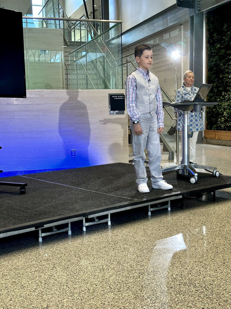 DrMJHubb's tweet image. Another successful R and D Forum @thesmsd!  Special thanks to Regnier Family and @la_neal for making this event great! Big shout out to the #SMSD C and I and Communications team for all the support! The future is bright! #OneShawneeMission 💙