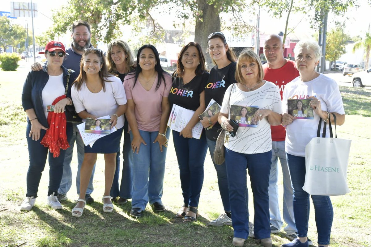 marisaherr41's tweet photo. @SoherElSukaria con su equipo recorriendo la ciudad y charlando con los vecinos #Cordoba necesita un cambio.  #SoherxVos #SoherXLaCiudad https://t.co/iuyxH364tc