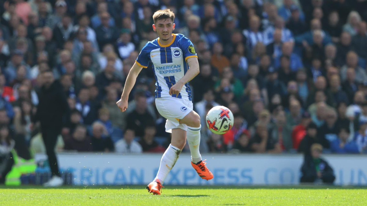 billygilmourrr's tweet photo. What a performance from the boys 🔵⚪️ @OfficialBHAFC https://t.co/yVxrzRf51H