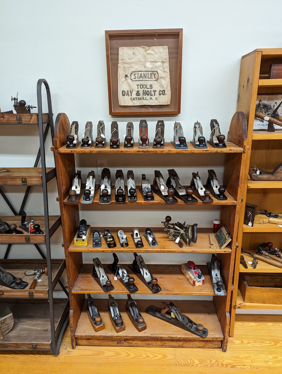 v12chris's tweet photo. Stopped into Swamp Angel Antiques in Catskill, NY and immediately thought of @donttrythis. https://t.co/mrvVsGi8LM