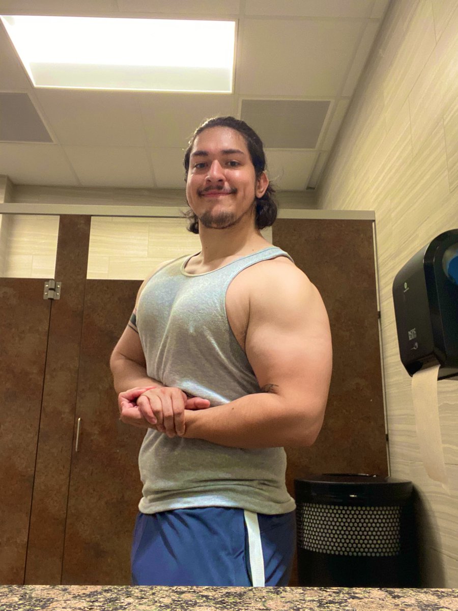 RealFunkySquad's tweet photo. haven’t posted here in a while. 7months in the gym so far https://t.co/xNHhgvg1fN