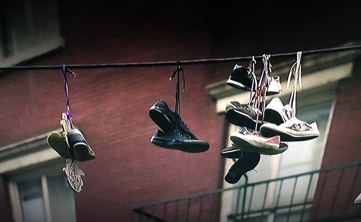 CrowleyThoughts's tweet image. Can anyone explain this phenomenon? I’ve seen it in #newyork #liverpool #dublin #warwickshire