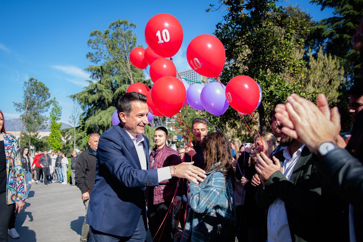 🤌❤️~ Nga zemra dhe lezeti i Tiranës, Njësia 1️⃣0️⃣, të karikuar   nga energjia fantastike e komunitetit për të vazhduar transformimin e shtëpisë tonë të madhe! 🏠🫶 <a href="/erionveliaj/">Erion Veliaj #MedCapitalCulture2025 🇪🇺🇦🇱</a> 

🌳🏫🛣️🚴🏻‍♂️🎡
#VetëmPërpara❤️🇦🇱#KurrëMëMbrapa
#KrenarpërPS🌹