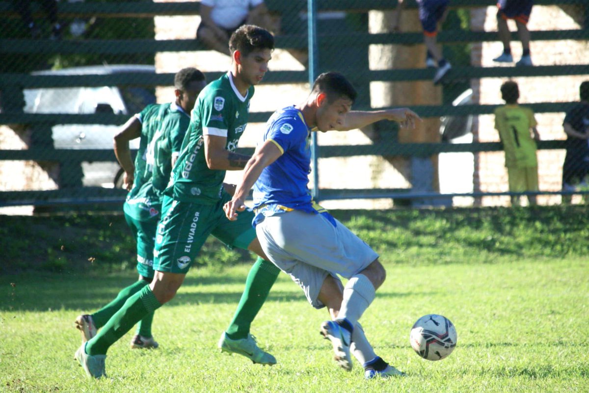APFPrimeraB's tweet photo. ⏱️ 52’
➡️ #Pettirossi 1
➡️ #ColonJAS 1
🗓️Fecha 4
#APFPrimeraB⚽️ https://t.co/l41pssHg0P