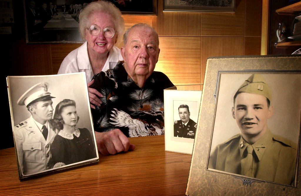 kershaw_alex's tweet photo. Remembering Felix Sparks, commanding officer of the first American unit to liberate Dachau, Hitler's first concentration camp,  today in 1945. He fought from Sicily to the gates of hell and was the greatest warrior I've ever met, subject of my book, The Liberaror. @WWIIMemorial https://t.co/1BZRaY0LFf
