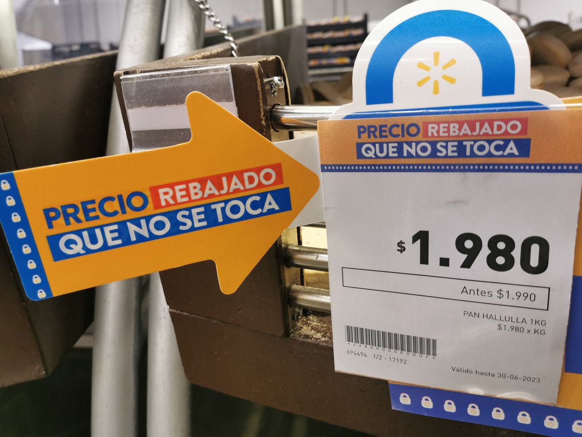 LesterSeguel's tweet photo. Tremenda rebaja del @LIDERcl . Hay que ser muy caradura para reírse así de los clientes!!! 
@adnradiochile @radiobiobio @SERNAC  se podrá considerar publicidad engañosa? https://t.co/0LdinEYmCq