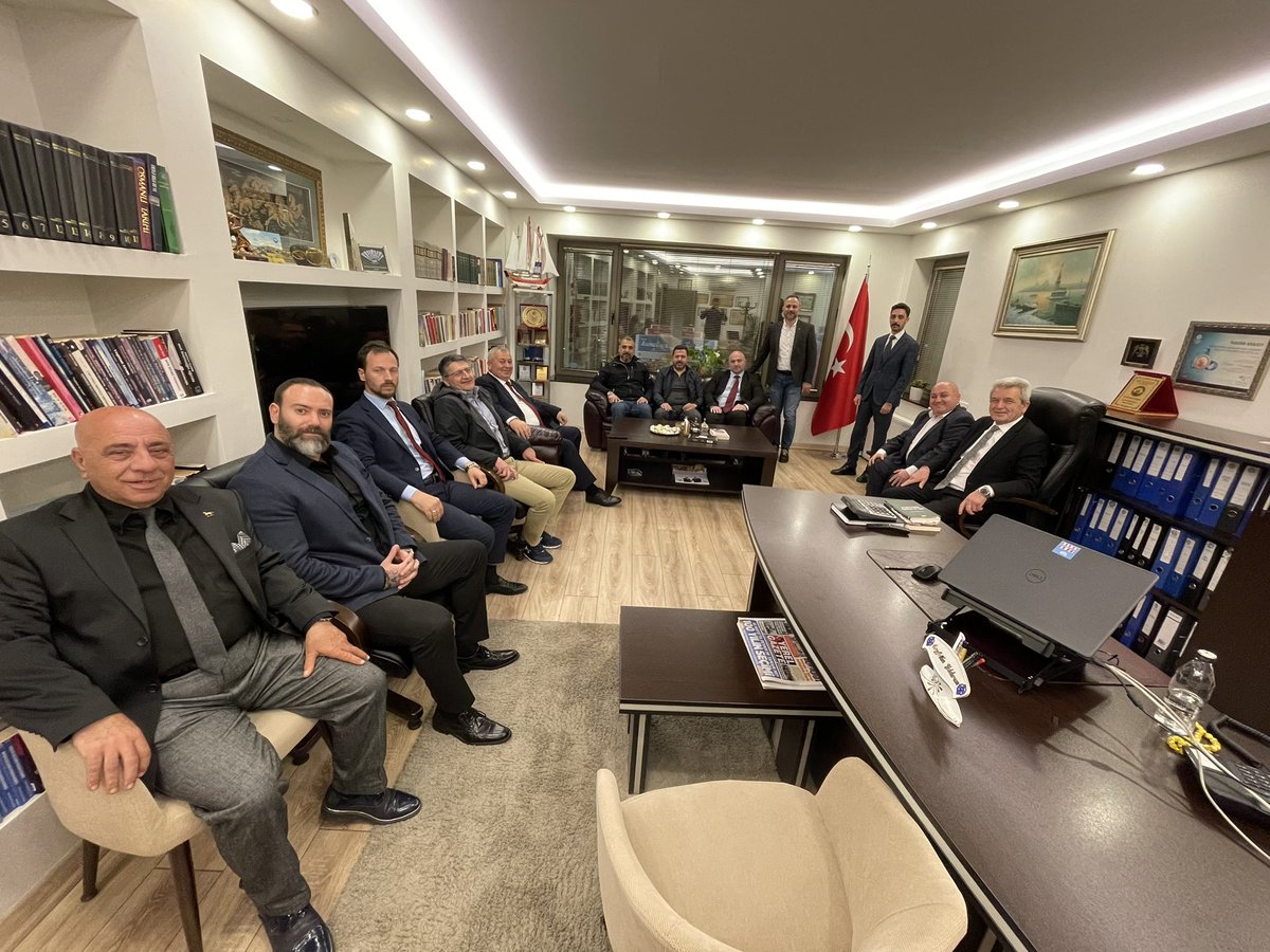 Birleşe birleşe kazanacağız.
Çekmeköy’de hemşerimiz,CHP Çekmeköy Belediye Başkan adayımız Seyfettin Yıldırım abimizi ziyaretteyiz.

Az kaldı güzel Ülkem Sana Söz Baharlar gelecek.
SANA SÖZ KEMAL KILIÇDAROĞLU 13.CUMHURBAŞKANI OLACAK, MİLLET İTTİFAKI KAZANACAK.
BİR OY KEMAL’E 
BİR