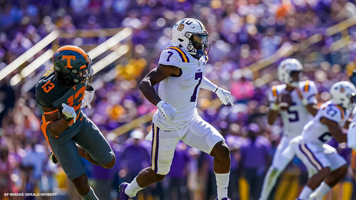 Patriots's tweet photo. From the Bayou to the ‘Boro.

@KayshonBoutte1 | @LSUfootball https://t.co/bFCGIyonUB