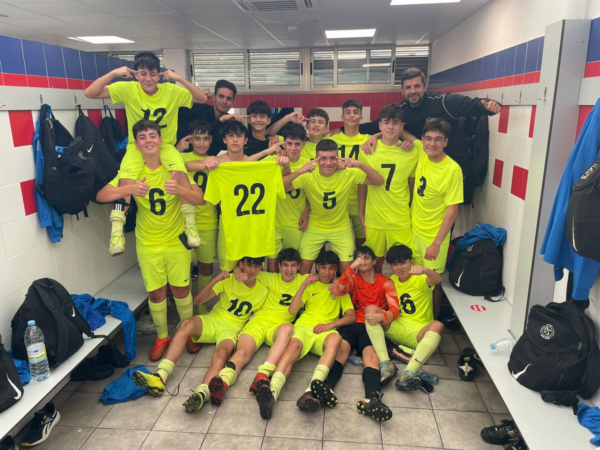 EscuelaDenis's tweet photo. ¡¡¡Somos de División de Honor un año más!!! Enorme chavales 🤩👏👊

#EscuelaDeFutbolDenisSuarez #EscuelaDeFutbol #FutbolBase #Liga #Competición #DivisiondeHonor @Angelsweet_8 @makibaz https://t.co/TIwNIXRDjn