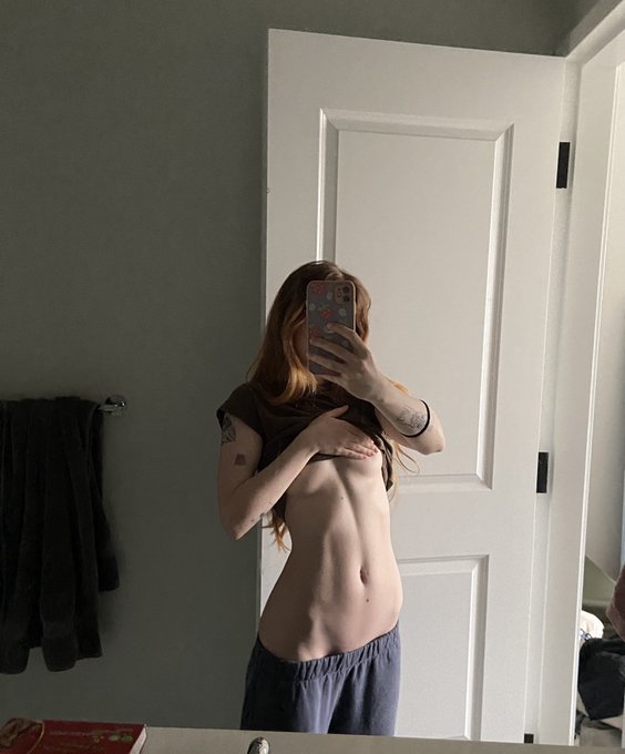 lay in bed with me pls https://t.co/HiejgPSzmV