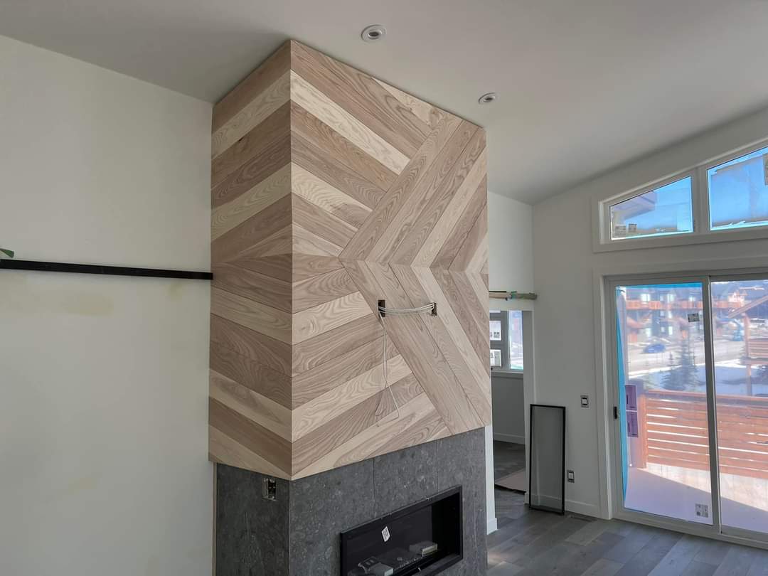 Cool above fireplace idea.