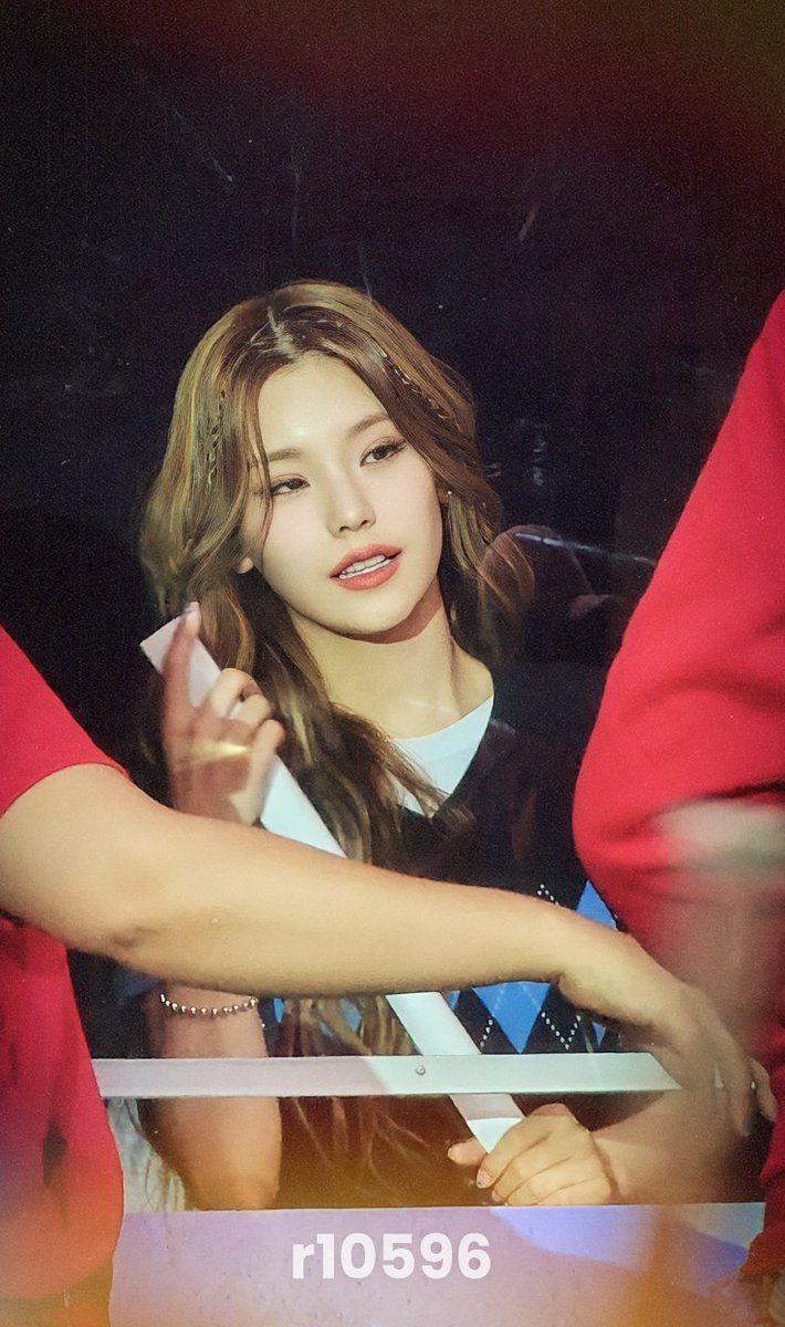 r105966's tweet photo. Yejisu
#BENCHxITZY #ITZY #GlobalBENCHSetter #WANNABEwithBENCH #있지 https://t.co/G9h6AGg7Ok