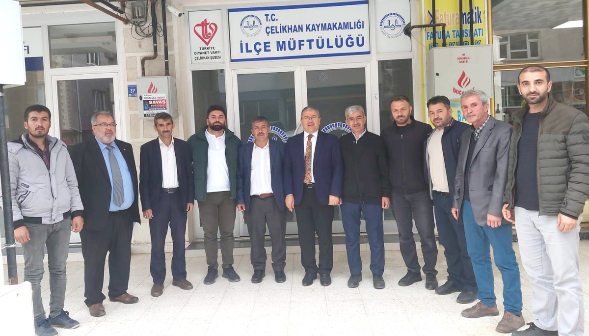 celaleddin_gul's tweet photo. Lojmanı depremde yıkılan Çelikhan Müftüsü Osman Düger'i, müftülük personelini ve din görevlilerini ziyaret ederek geçmiş olsun dileklerinde bulunduk. Yakınları vefat edenlere ise başsağlığı diledik.
#MİLDİYANETSEN #Diyanet #celikhan #Adıyaman https://t.co/NpVKYB5GVP