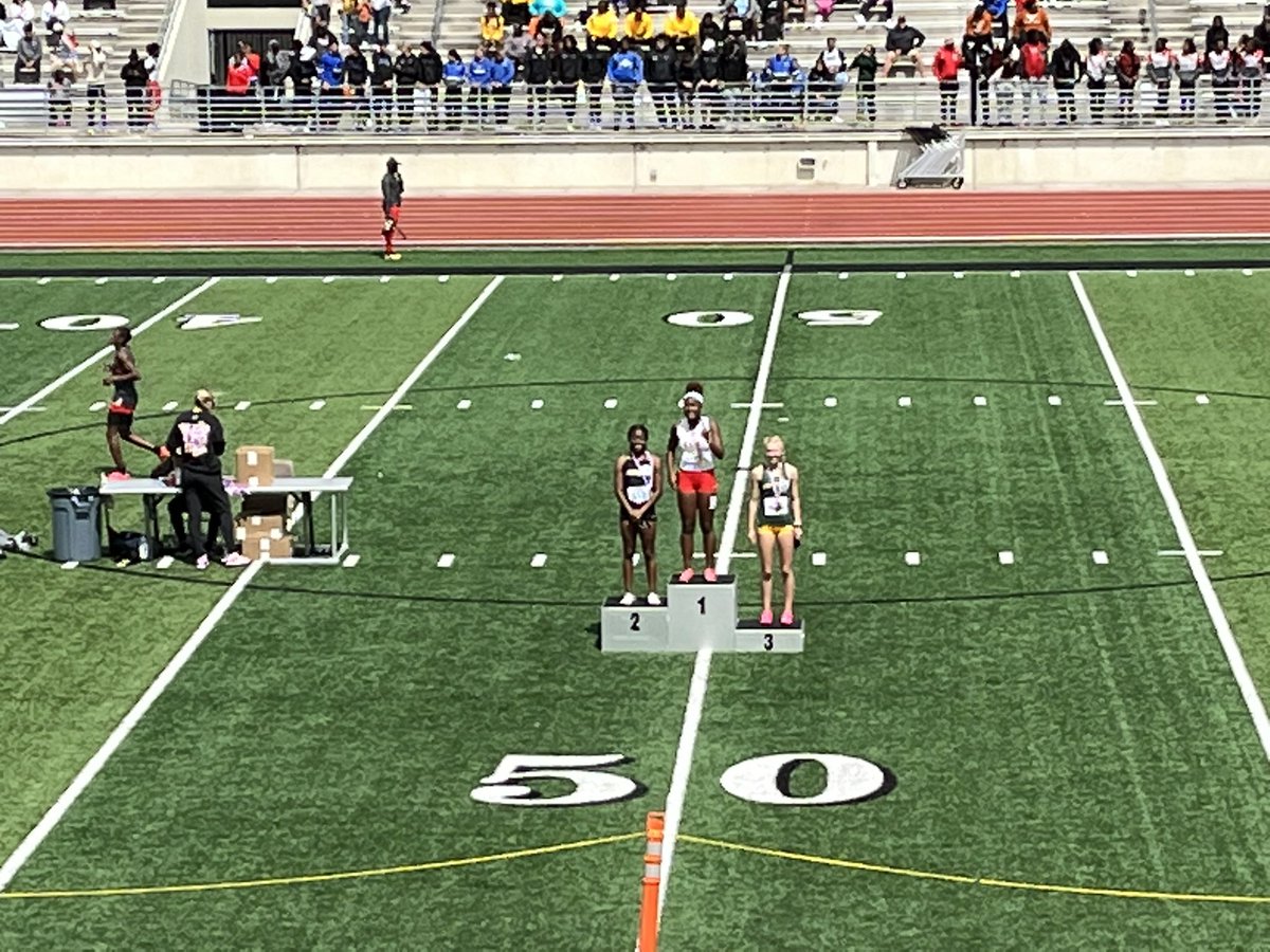 Congratulations to <a href="/stratford_XC_TF/">Stratford XC & Track & Field</a>’s Niamh Collins on her 3rd place finish  in the 800m @ the Regional finals today! #SBISDProud