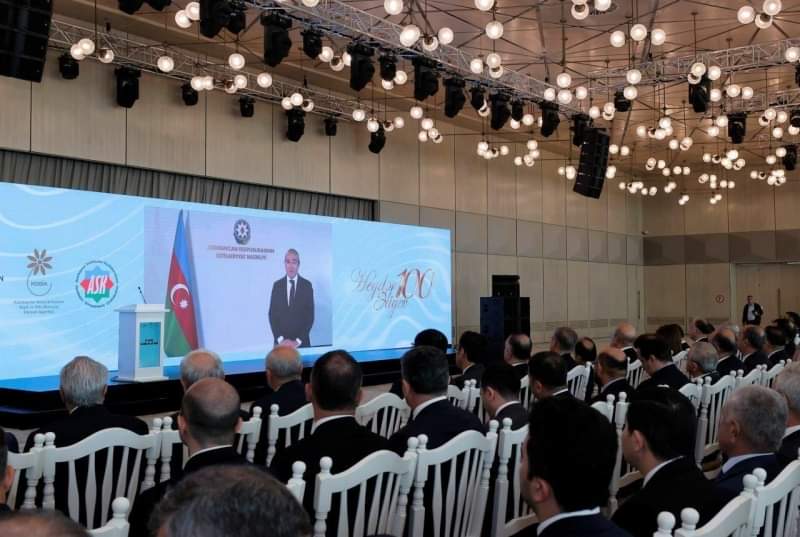 ManAgroAz's tweet photo. 25 aprel 2023-cü il tarixində “Sahibkarlar Günü”nə həsr olunmuş konfrans keçirilib.Konfrans @INazirliyi , @smbgovaz  və Azərbaycan Sahibkarlar Konfederasiyası təşkilatçılığı ilə keçirilib.Konfransa #ManAgro MMC-də dəvət edilmişdir.
#sahibkarlar #sahibkar #sahibkarlargünü #biznes https://t.co/KyEN2udBaq