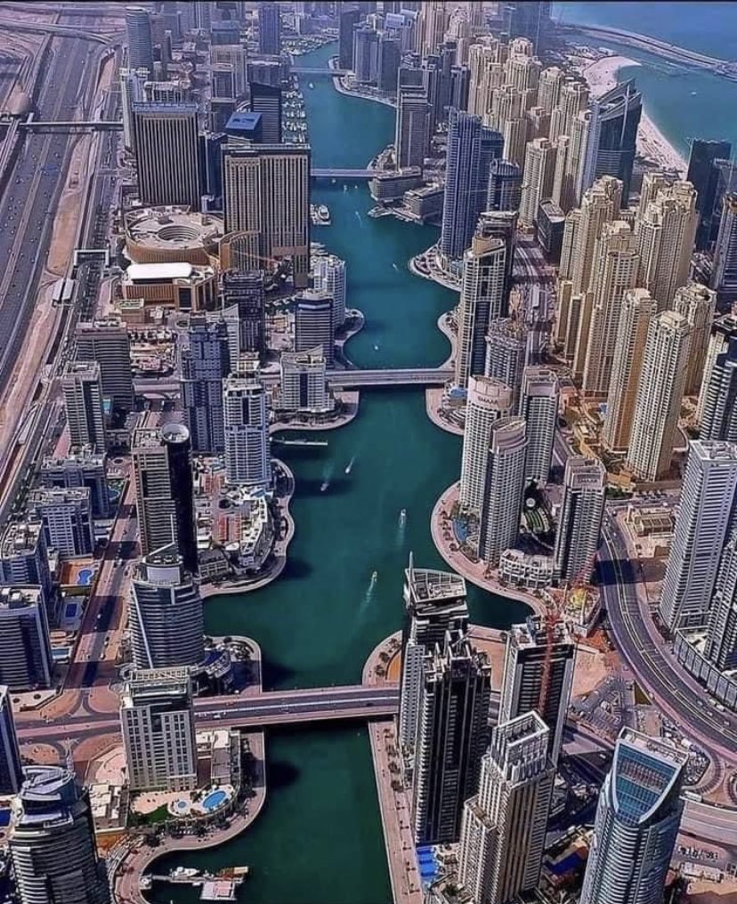 hasan_altahir's tweet photo. دانة الدنيا دبي 🇦🇪

المتربعه على عرش 
اجمل 
وافخم 
المدن في العالم 
واجمل المدن 
العربية 

في 2022 كانت اعلى مدينة في العالم من حيث انفاق السياح ب29 مليار دولار 

لن يضرها كلام بعض 
الحثالة 😉

ترفعوا عنهم فانتم الارقى 🇦🇪 https://t.co/QurejkH6sI