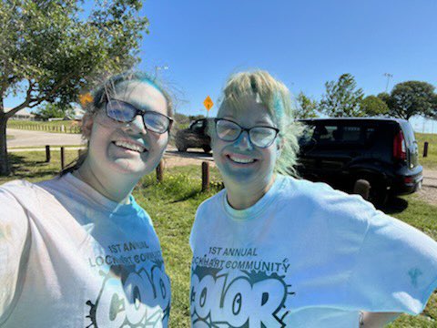 Krislsanchez's tweet photo. First annual Community Color run. Had so much fun!  Even got our former AP!  @BluebonnetLions @LockhartISD https://t.co/N8imU6CoxH