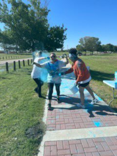 Krislsanchez's tweet photo. First annual Community Color run. Had so much fun!  Even got our former AP!  @BluebonnetLions @LockhartISD https://t.co/N8imU6CoxH