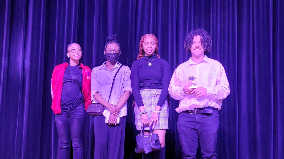 Charissa E. Harrison tweet media