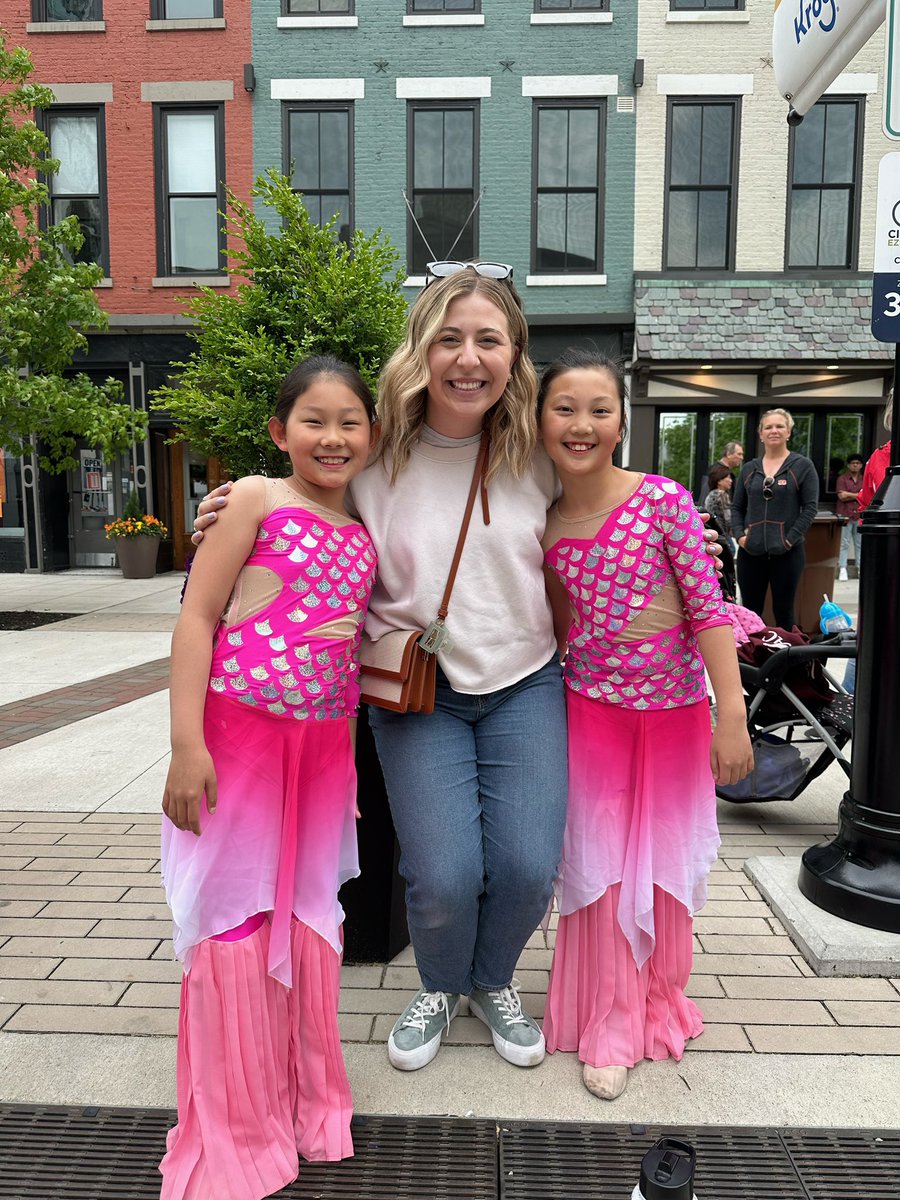 ImmermanInKings's tweet photo. Saw some star performers today at the Asian Food Festival! Makes my teacher heart so proud to see a glimpse into their lives outside of being a student. ❤️ https://t.co/OX0Hep9tUZ