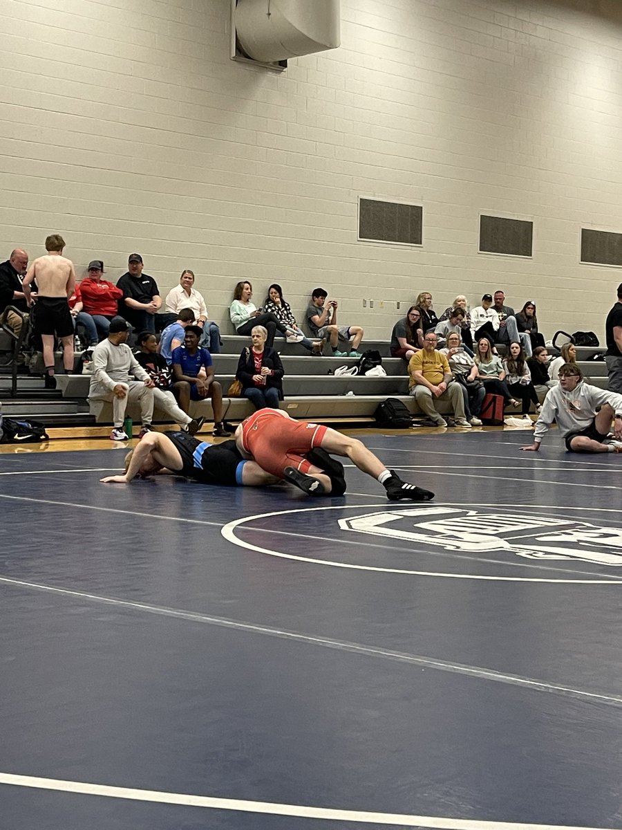 PellaWrestling's tweet photo. These boys put in some work at the at the Lewie Massey Freestyle/Greco Tournament today in Council Bluffs. Way to represent! https://t.co/r016etmGk9