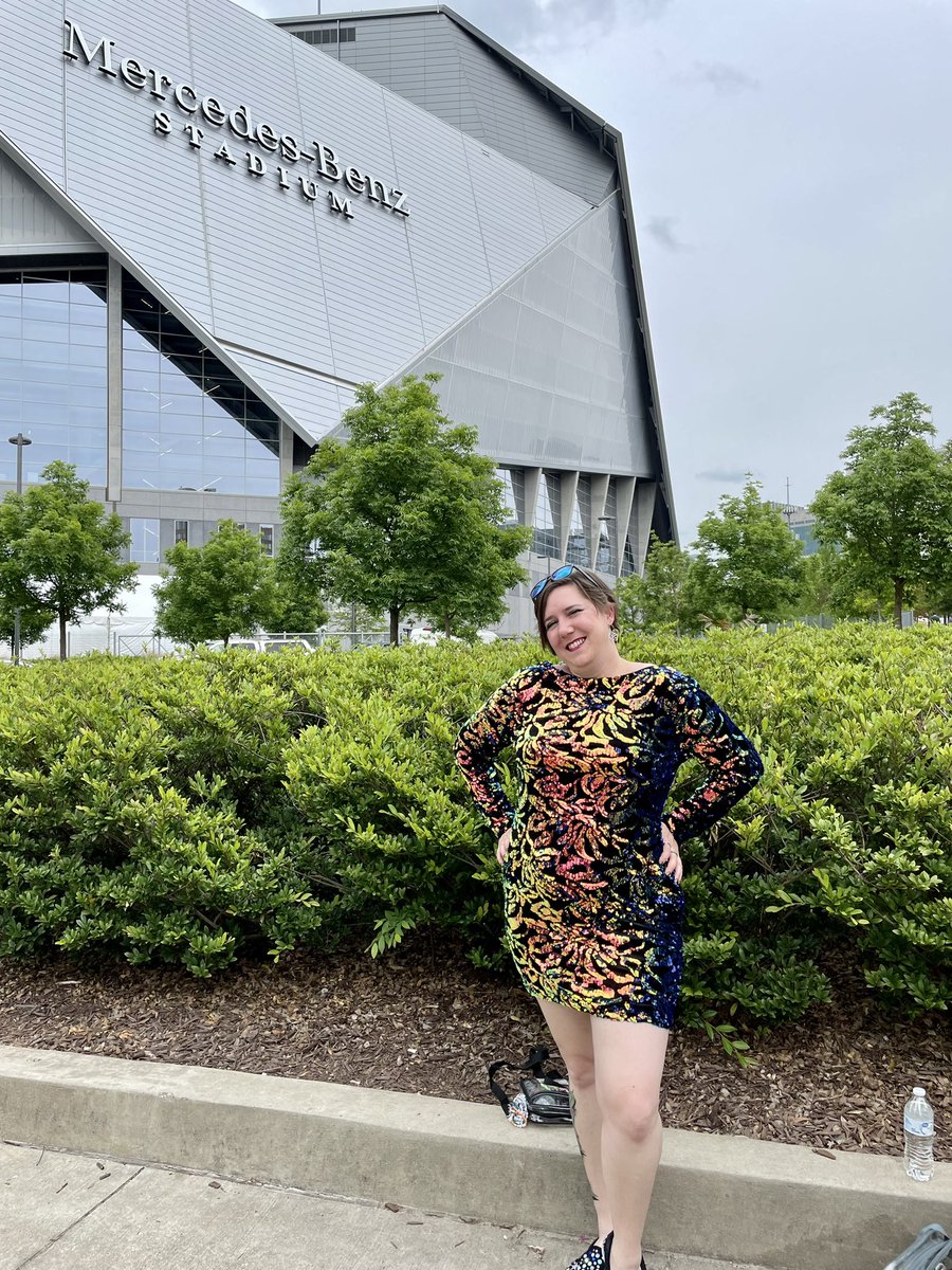soflantastic's tweet photo. Do I really have to tell you how [she] brought me back to life? ✨💙✨
#AtlantaTSTheErasTour #TheErasTour #ipolishuprealnice https://t.co/iqgQJ1FZt4