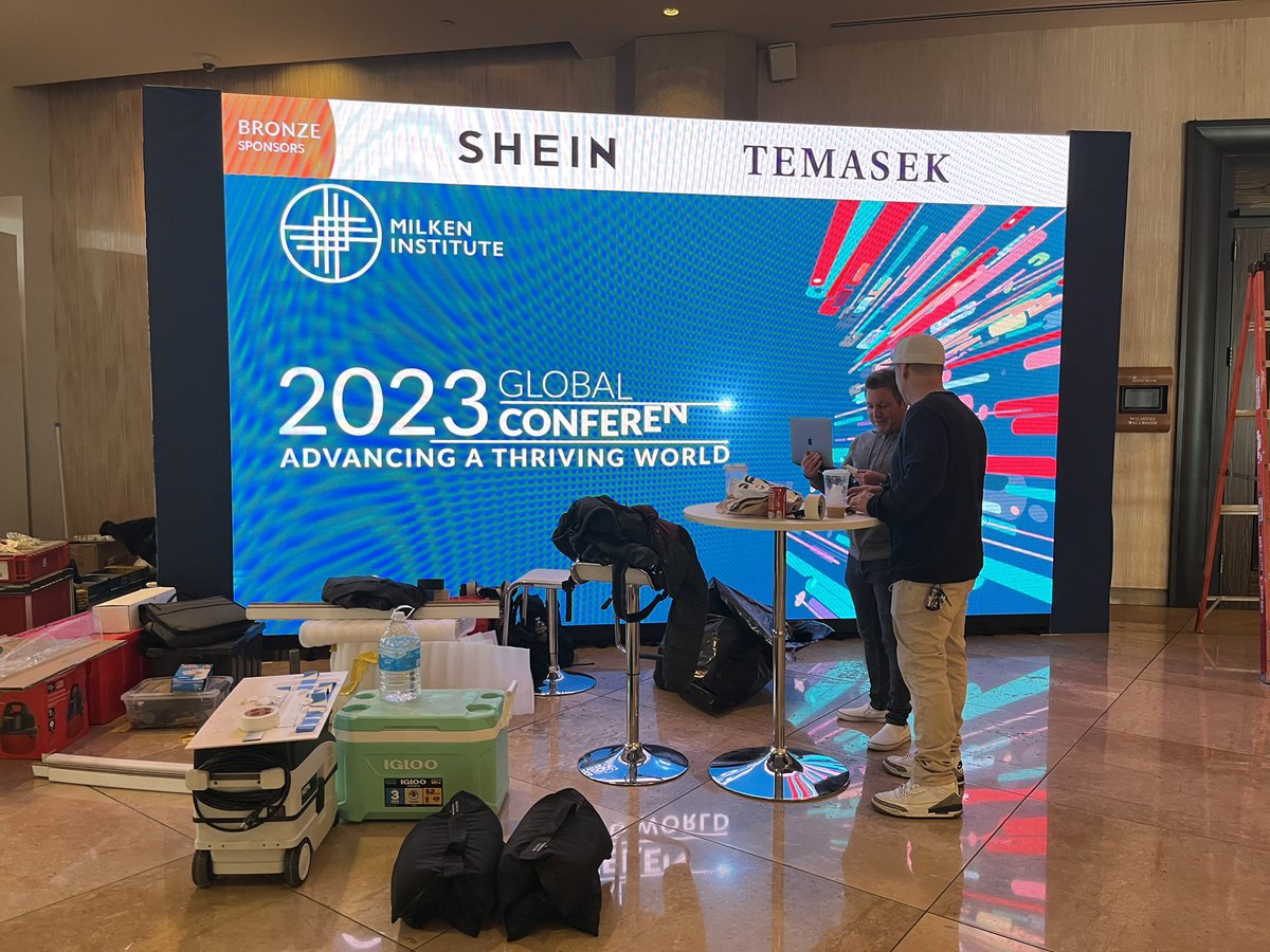 CurtisSChin's tweet image. #USA 🇺🇸 #LA 🌴

Slowly &amp;amp; surely, the @beverlyhilton—long the home of the iconic @goldenglobes ceremony &amp;amp; the @MilkenInstitute Global Conference—is once again being transformed.

#goodtobeback #beverlyhilton #miglobal #goldenglobes 

#LIVESTREAM schedule 👉 milkeninstitute.org/events/global-…