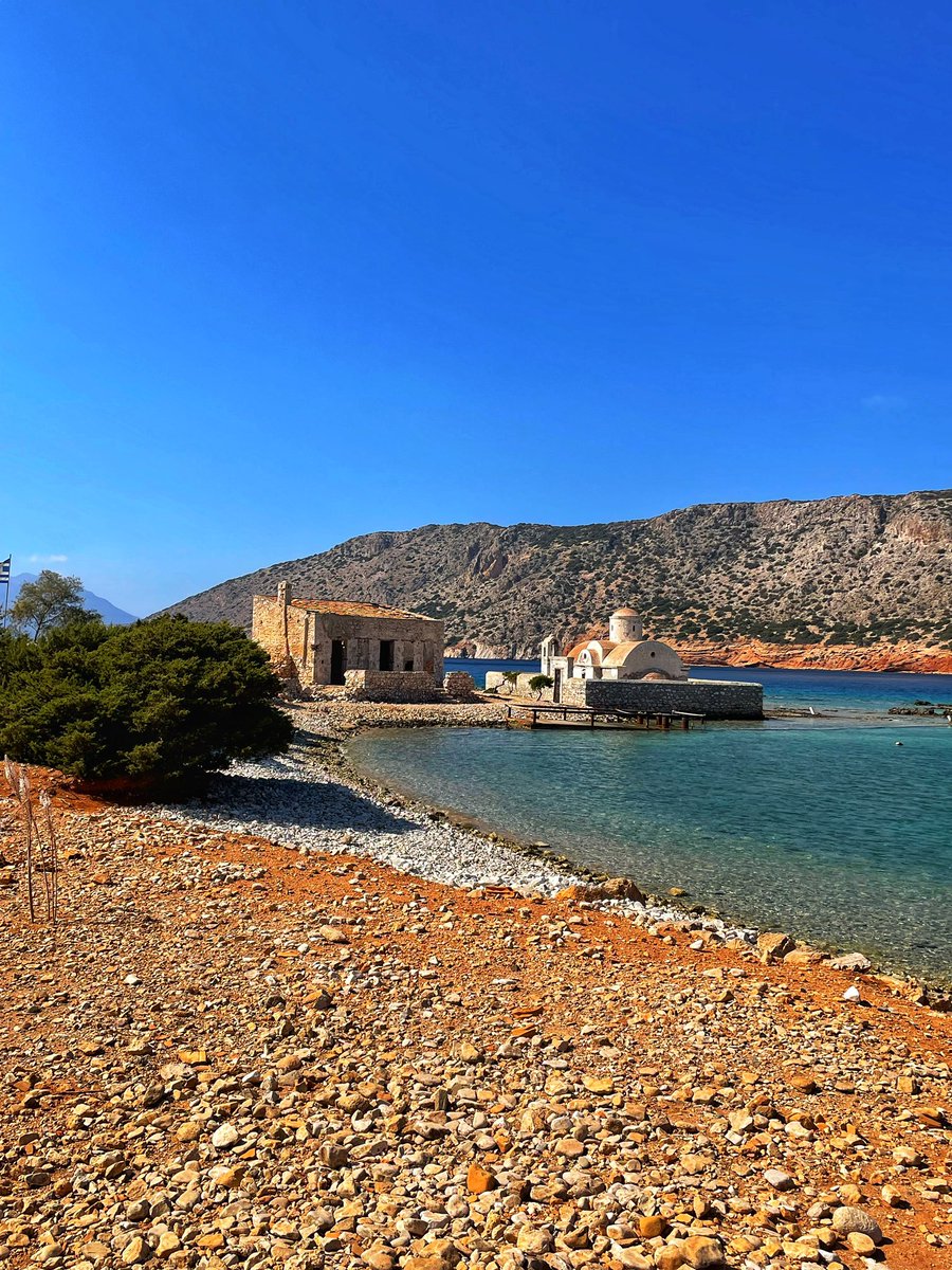 BeyondBex's tweet image. Deserted Alimia Island, in the #Aegean between #Rhodes and #Halki. 
Just goats 🐐, crumbling buildings and one man who looks after the church #solitudelife 
Look out for a suggested experience of it in the new @lonelyplanet #Greece guide, released in June’23