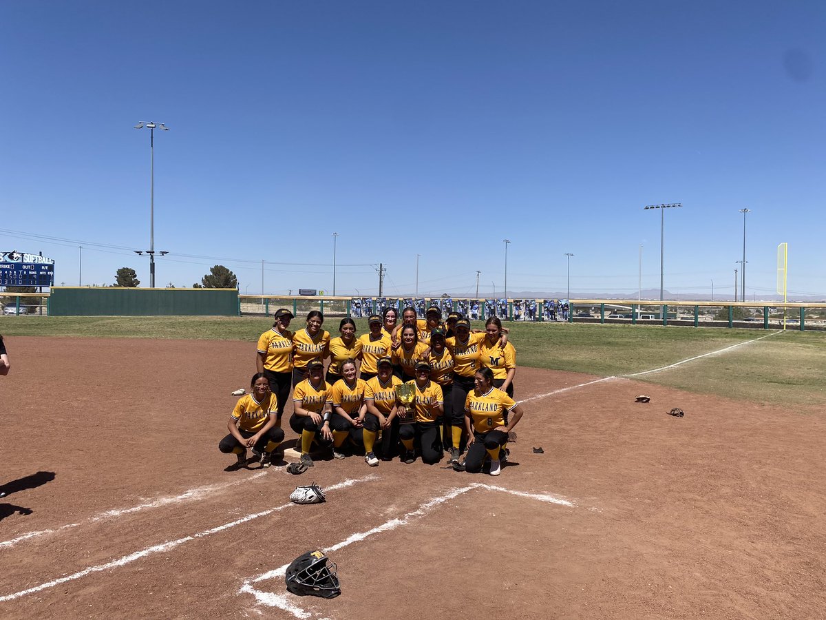 JSalgado_PHS's tweet photo. BI-DISTRICT CHAMPIONS!! https://t.co/qzKxxUyCth
