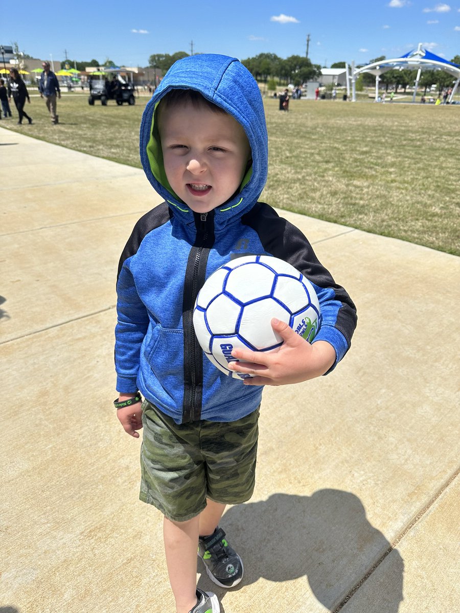 Goals_For_Bowls's tweet photo. Gotta love the size 3s ⚽️ for the little ones 🥹 https://t.co/qDZLi9jP5b