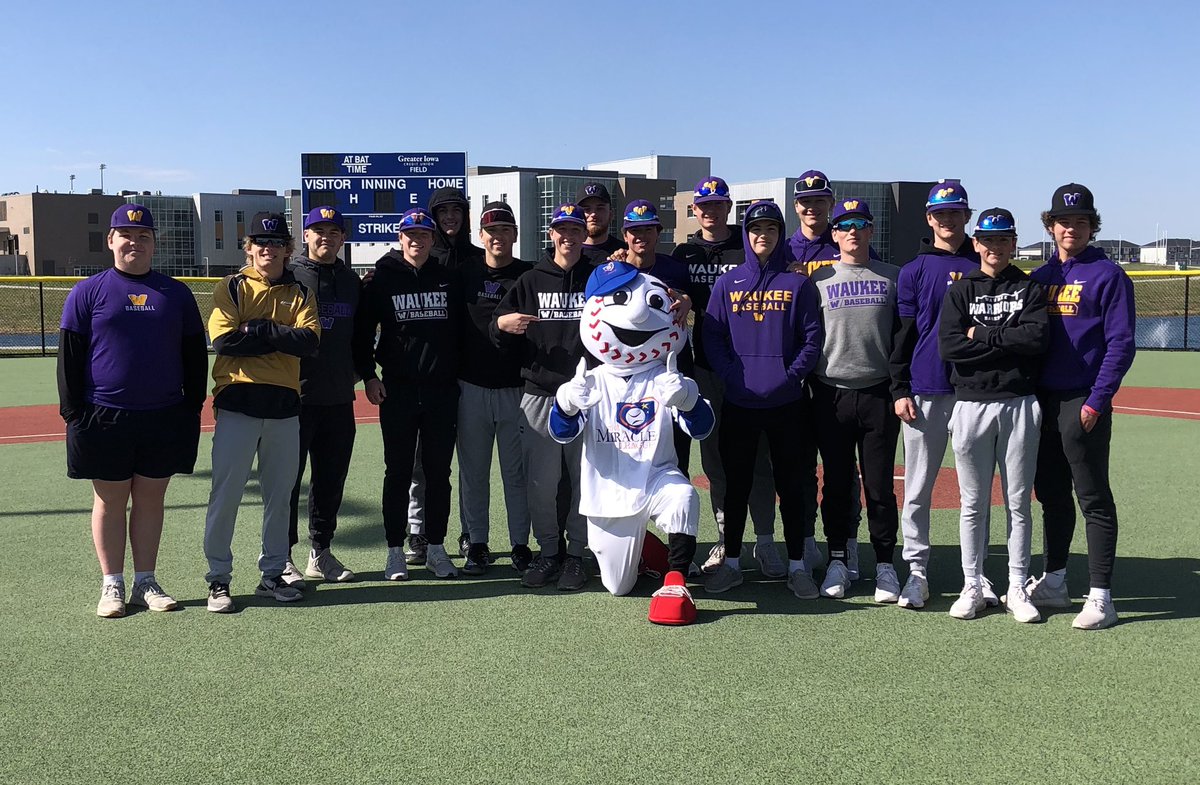 WaukeeBaseball's tweet photo. Had the great opportunity to volunteer at The Miracle League for @WaukeeParks_Rec this morning. Boys had a blast promoting the game of baseball for our community! #GoWarriors https://t.co/rLgtm3eX4r