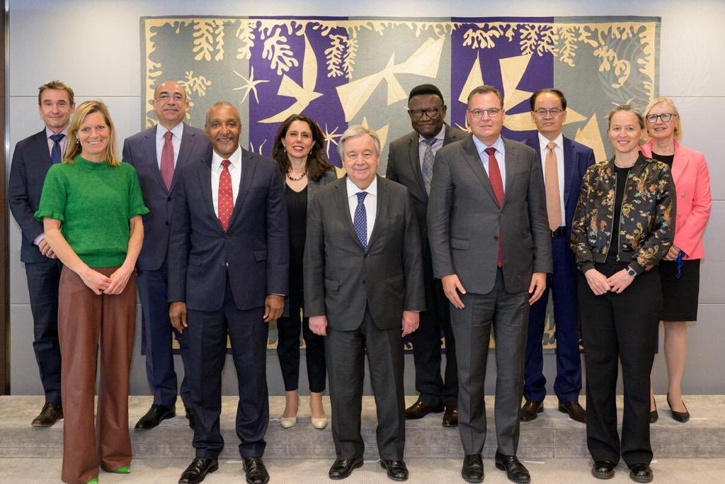AmbMKamau's tweet photo. Last engagement yesterday for the SG’s advisory group meeting for the peace building fund. Debrief with UNSG. Exciting things ahead for peace building, and the new agenda for peace!! https://t.co/IYxvRKZqTr
