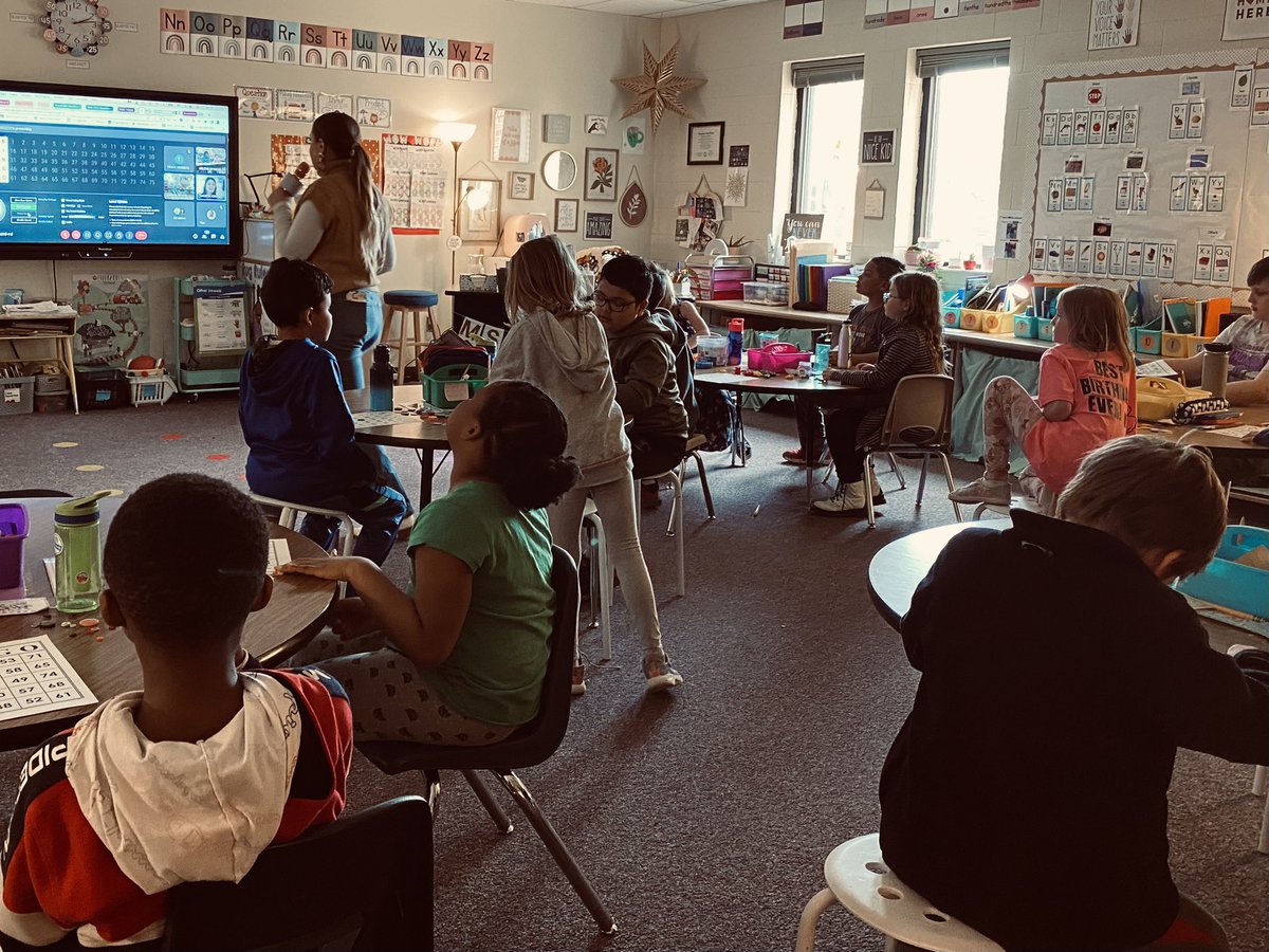 LakeAgassizGFPS's tweet photo. Fridays are for school wide BINGO. #MustangPride @GFSchools https://t.co/3q4nyJM1F6
