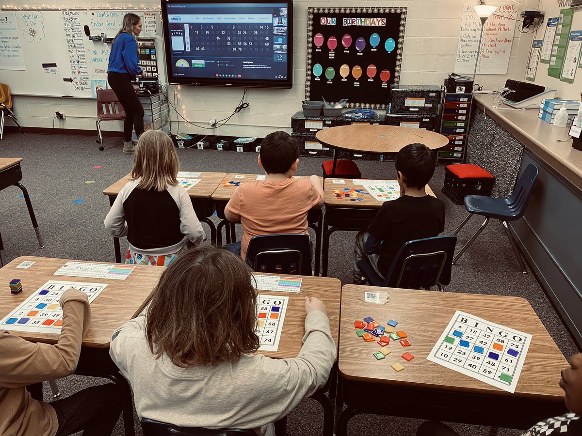 LakeAgassizGFPS's tweet photo. Fridays are for school wide BINGO. #MustangPride @GFSchools https://t.co/3q4nyJM1F6
