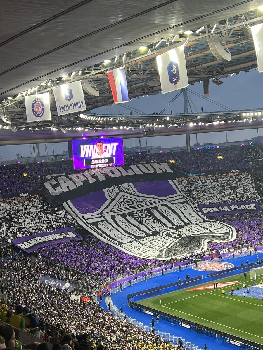Alexis_Vrg's tweet photo. Bravo Toulouse pour cette victoire largement méritée et attendue, et pour le beau spectacle en tribune. Vous méritez le bonheur. Vous resterez dans l’histoire l’équipe qui a infligé la plus grosse humiliation au FC Nantes. En 80 ans. Soyez fiers. #FCNTFC https://t.co/IQ9WsYDcA5