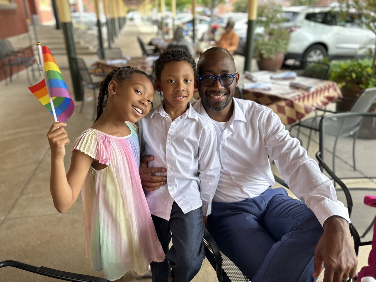 BrandonUpson's tweet photo. Thank you!

I’m grateful to everyone who supported our movement. Our work is not over, the @scdp needs each and everyone last one of us.

I’m ready to catch up on some much needed family time.

Congratulations Chairwoman @cspain1920!

#SCForwardTogether https://t.co/JpDKsN0wut