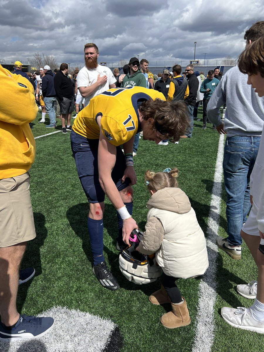 IsaacStruck's tweet photo. Spring Game✔️

Cheering on Uncle Manny https://t.co/j8ZnXvowtE