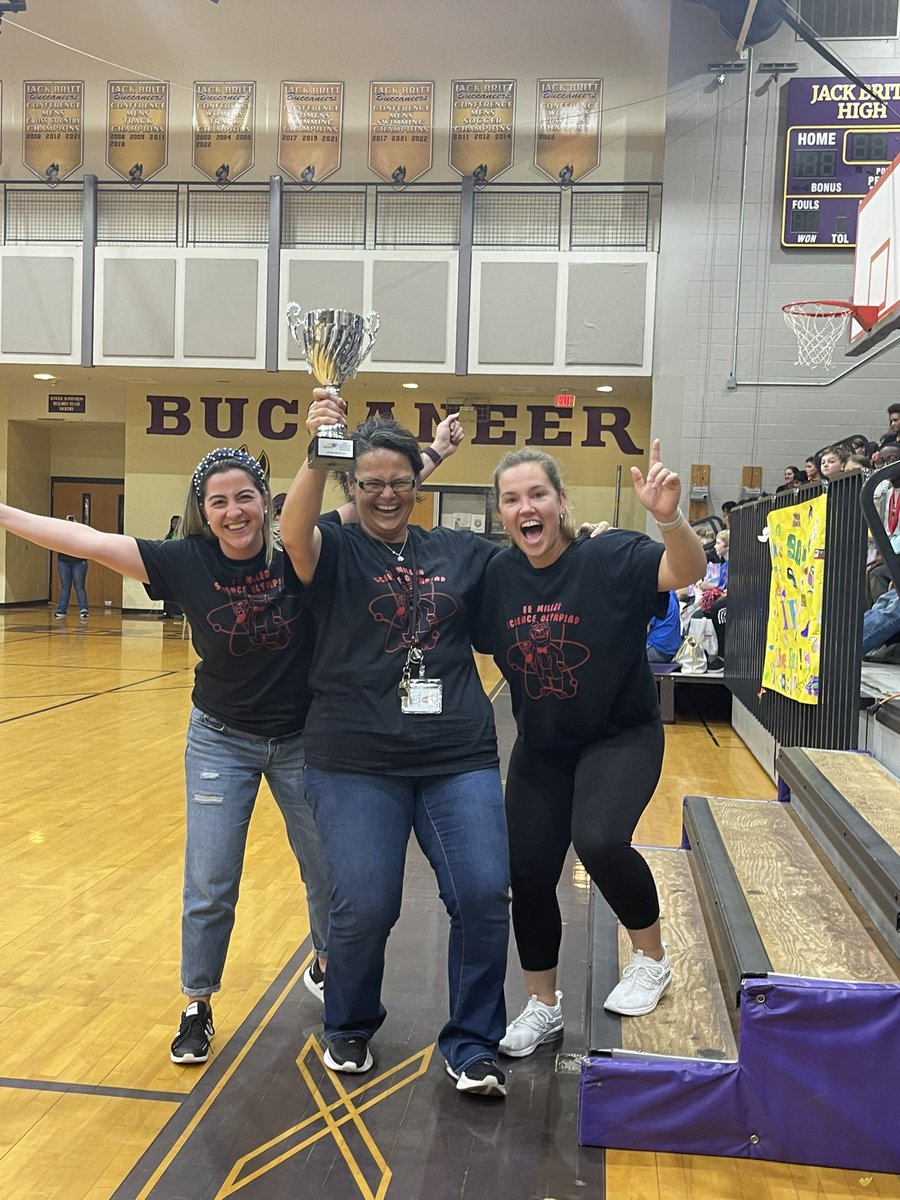 cabrahamjohnson's tweet photo. Congratulations to our SO Team for winning FIRST PLACE in the 2022-2023 Overall Varsity Division A Science Olympiad Tournament!!!! It’s a great day to be a Bulldog!!! @EEMillerElem @sarahruddock4 @angiemnslv56 @CumberlandCoSch https://t.co/1PqGyA0x7t
