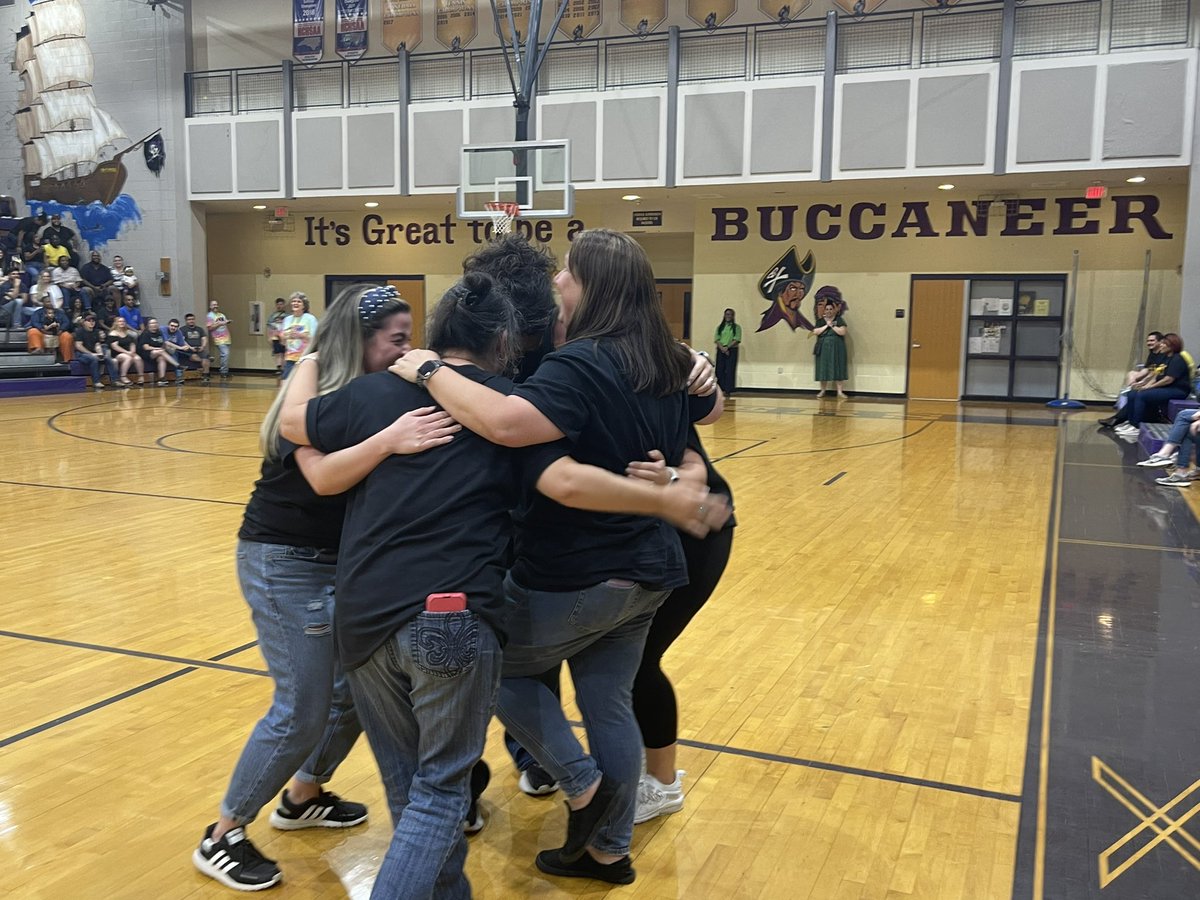 cabrahamjohnson's tweet photo. Congratulations to our SO Team for winning FIRST PLACE in the 2022-2023 Overall Varsity Division A Science Olympiad Tournament!!!! It’s a great day to be a Bulldog!!! @EEMillerElem @sarahruddock4 @angiemnslv56 @CumberlandCoSch https://t.co/1PqGyA0x7t