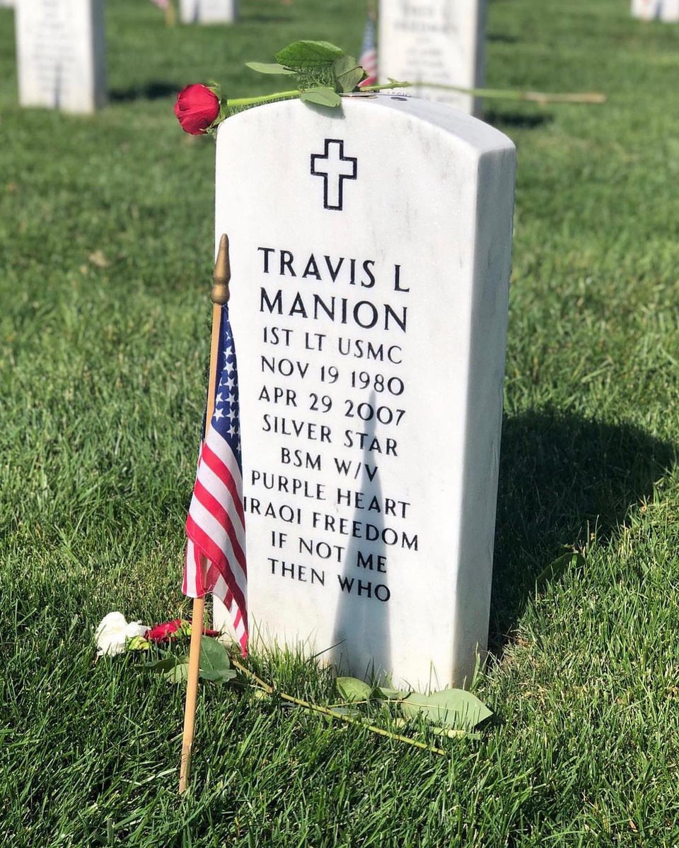 op_hawkeye's tweet photo. 4.29.2007 ~ 1LT Travis Manion πΊπΈ
#OpHawkeyeRemembers #TravisManion #USNA #USMC #1stReconBn #SilverStar #BronzeStar #PurpleHeart #SemperFidelis #TravisManionFN #TMF
π https://t.co/zPgqzO5vxV
π https://t.co/48hiexU1kX
π https://t.co/NdTXvEWAeV
π https://t.co/28F7UFU2Ss https://t.co/w1rFYC02UV