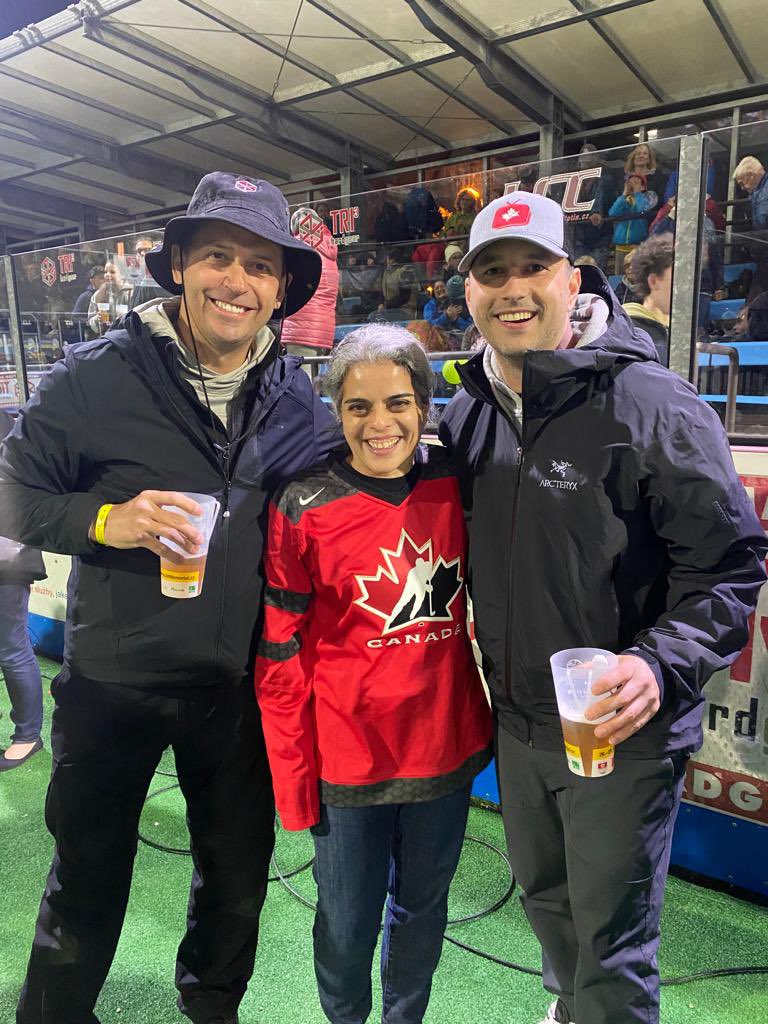 AyeshaRekhi's tweet photo. A thrilling #lacrosse 🥍 final in #Radotin tonight with @PrivateersLC becoming the #AlesHrebesky Memorial 2023 Champions. Delighted to be there to cheer along with so many fellow Canadians. And particularly honoured to meet Aleš Hřebeský’s mother. 🇨🇦🇨🇿 https://t.co/iNCzLdnIDx