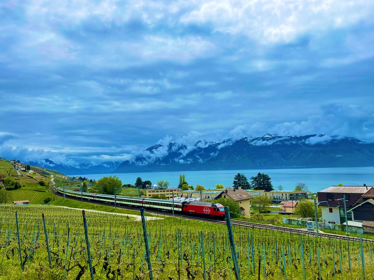 Juste sublime 🇨🇭 🚂 
<a href="/ADCPE1/">ADCPGE 🐦</a>
