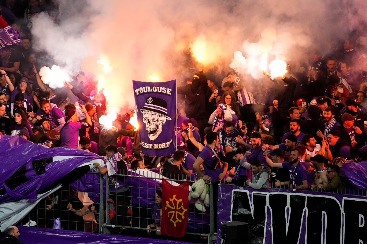 _BeFootball's tweet photo. Mars 2020 : Toulouse est relégué en Ligue 2 

Juillet 2020 : Rachat par RedBird, mise en place d’un recrutement basé sur la data, à moindre coût 

Mai 2022 : Champion de Ligue 2, montée en L1 

Avril 2023 : Vainqueur de la Coupe de France, qualif’ en Europe

TOULOUSE 💜 https://t.co/uKJlQN430q